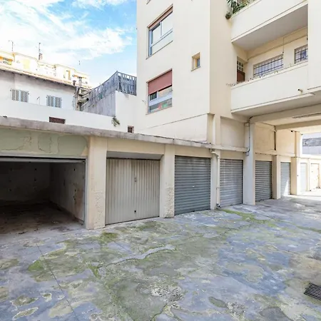 アパート 2 Bdr 105m2 Classy Near Garibaldi Tram With Garage