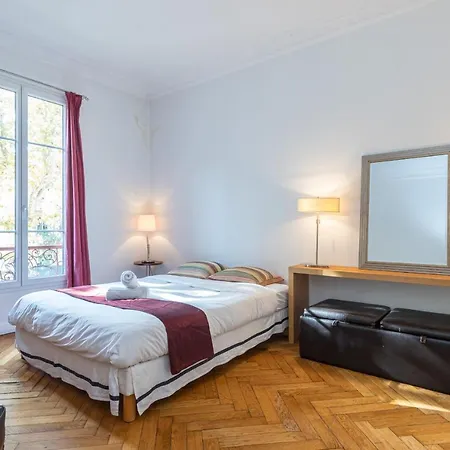 2 Bdr 105m2 Classy Near Garibaldi Tram With Garage 아파트 니스