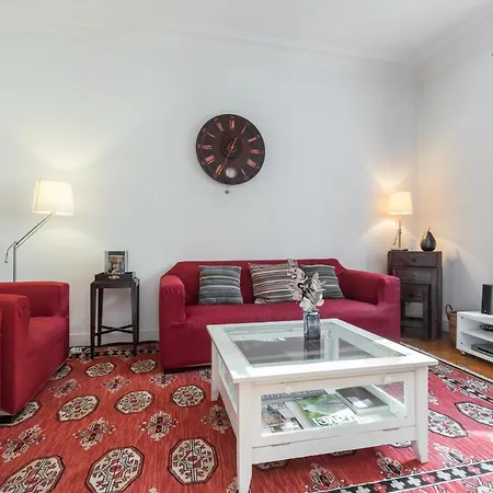 2 Bdr 105m2 Classy Near Garibaldi Tram With Garage アパート