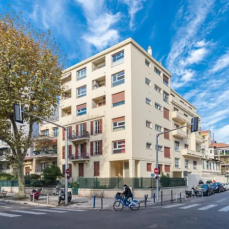 아파트 2 Bdr 105m2 Classy Near Garibaldi Tram With Garage *